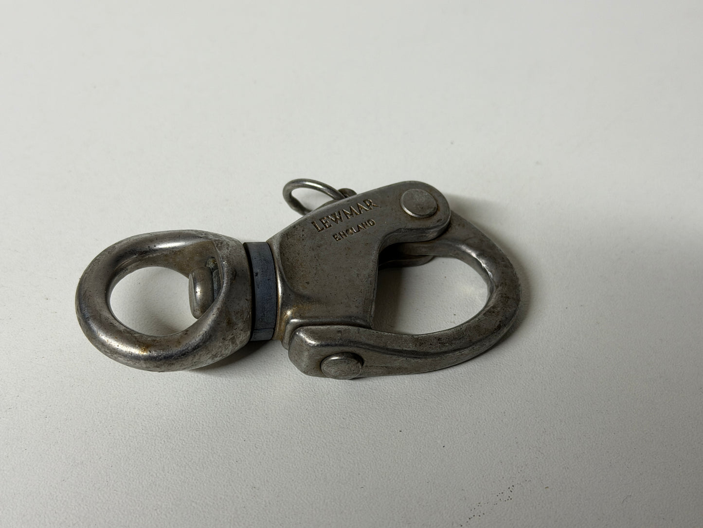 Lewmar rvs sluiting met draaibaar oog 90mm