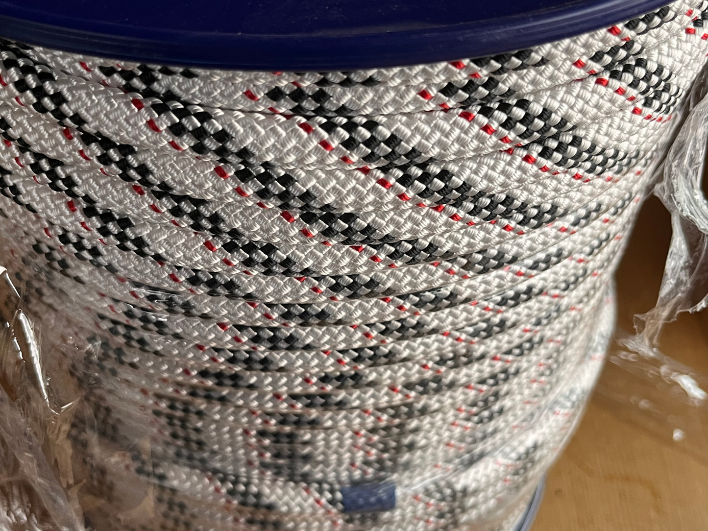 Newport polyester lijn braid on braid 10 mm zwart/rood