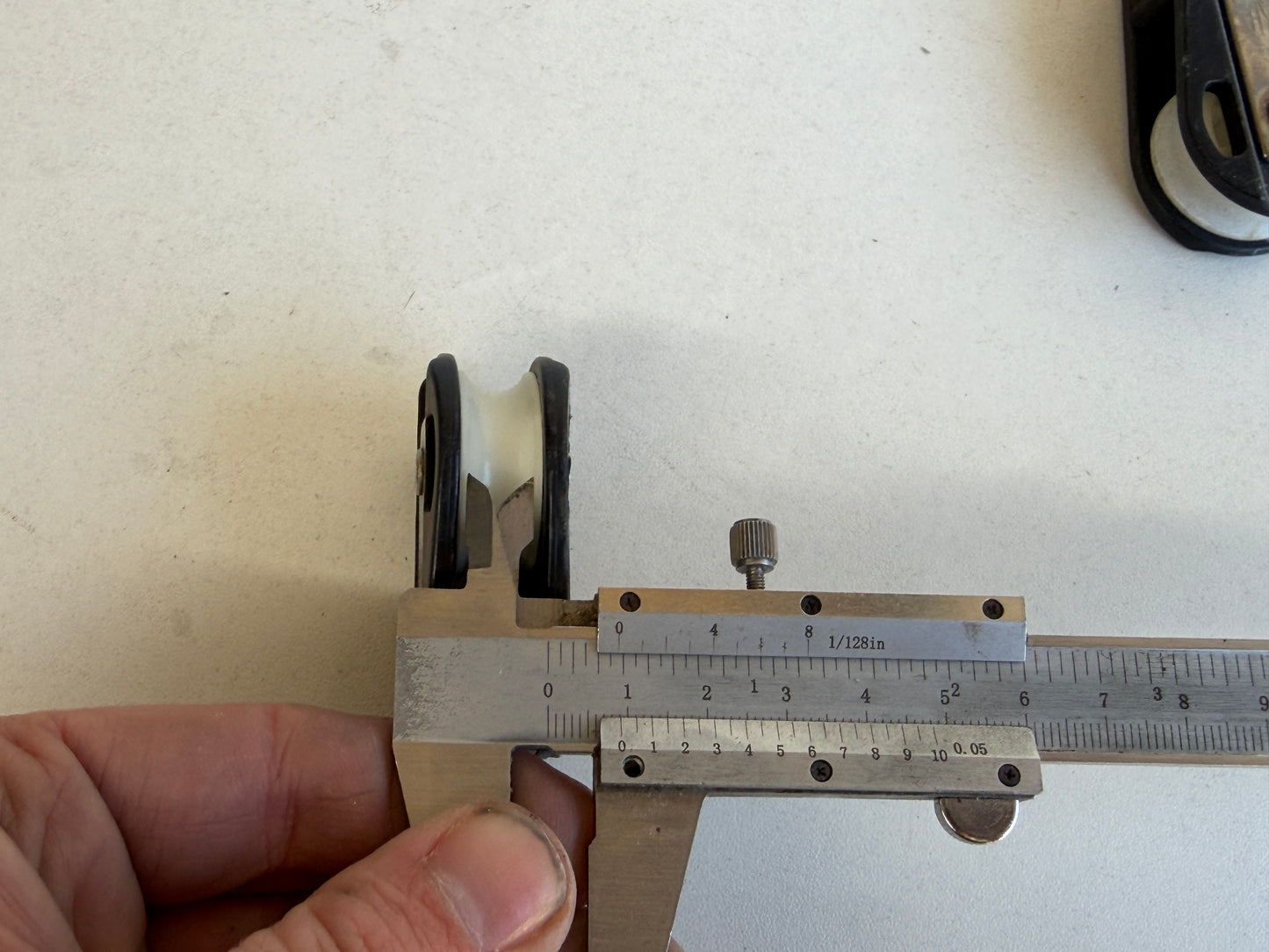 HYE 1 schijfs blok 30 mm tot 8 mm lijn met wartel