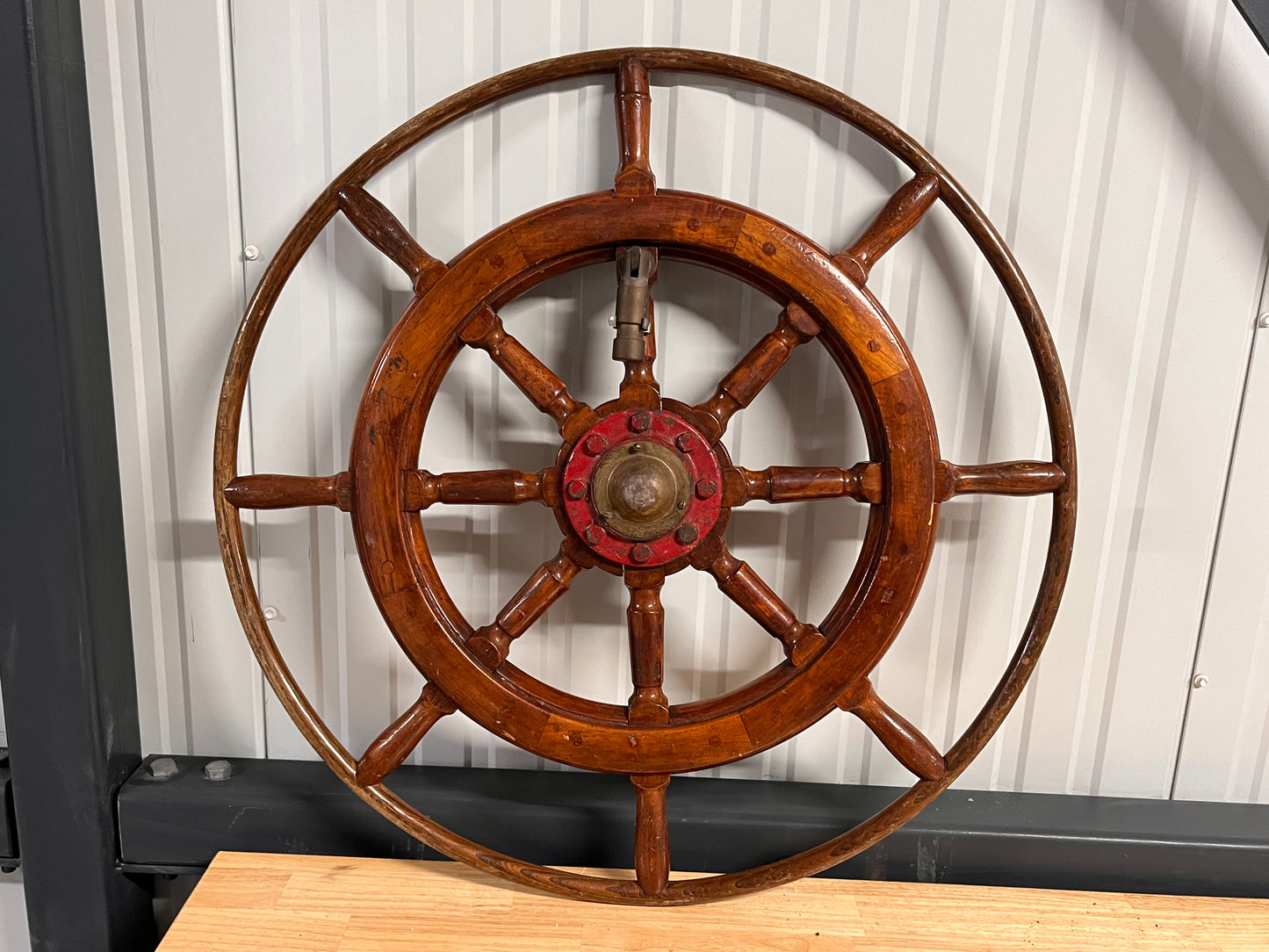 Houten stuurwiel 80 cm met bronzen draaihulp