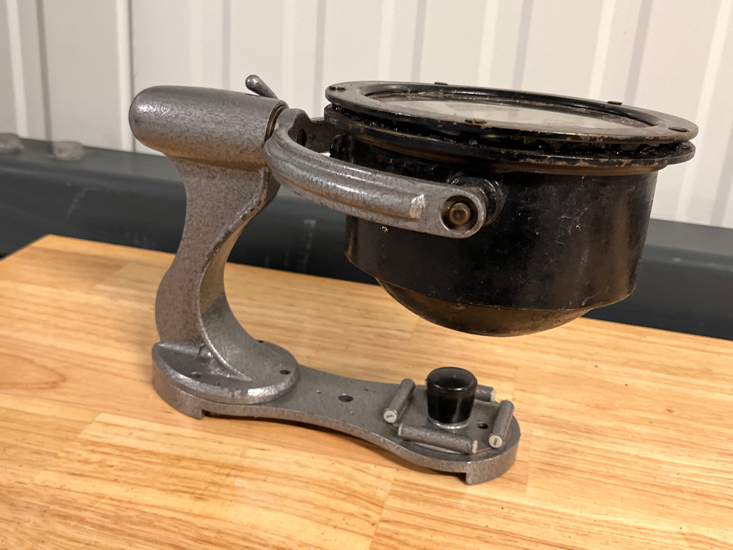 Antiek kompas met Sestrel houder