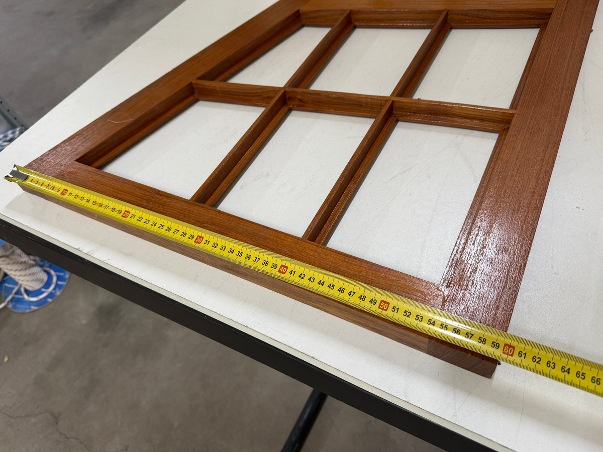 Prachtige houten ramen/deurtjes 610 x 595 mm