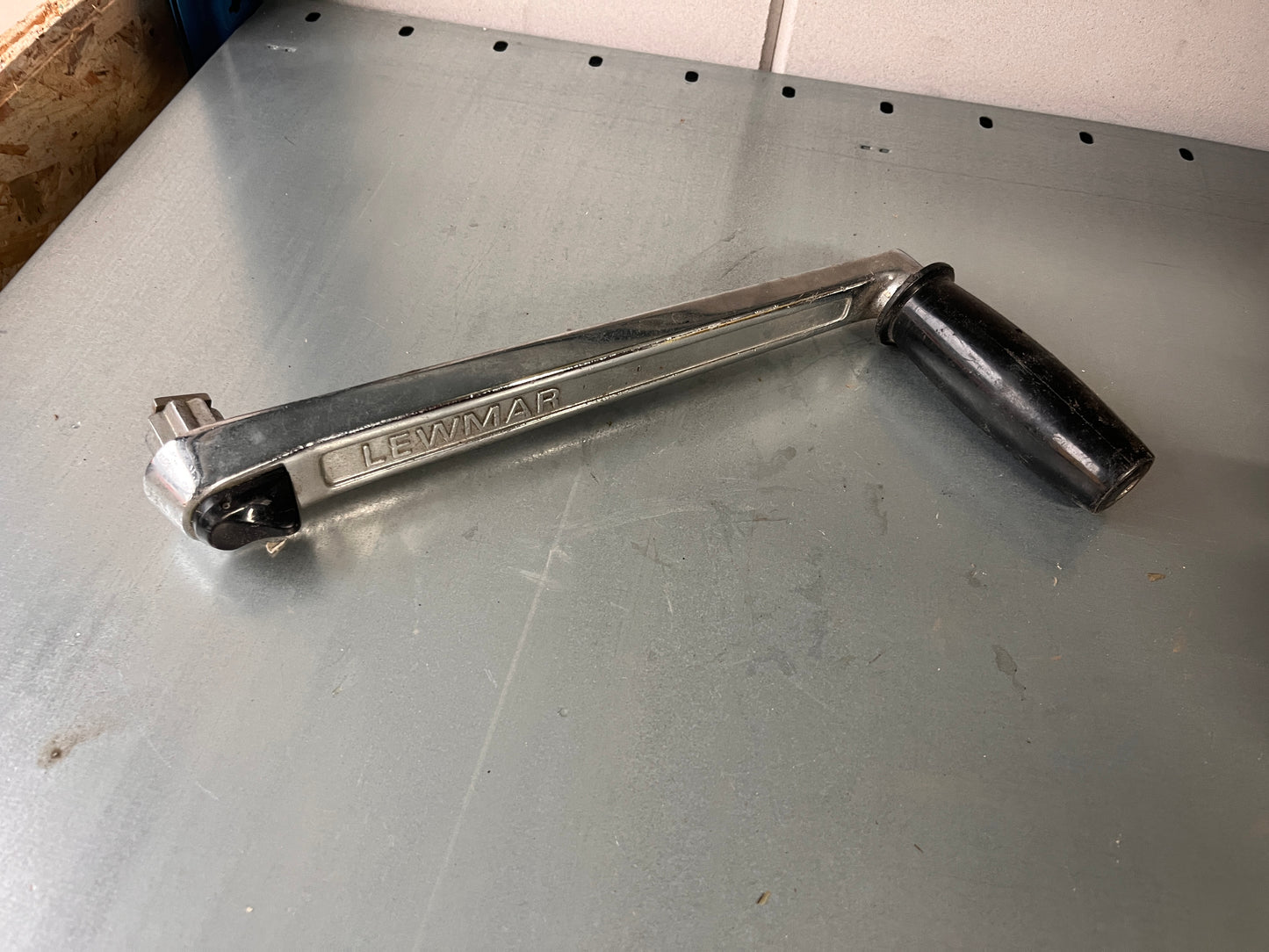 Lewmar lierhendel met lock 28 cm verchroomd