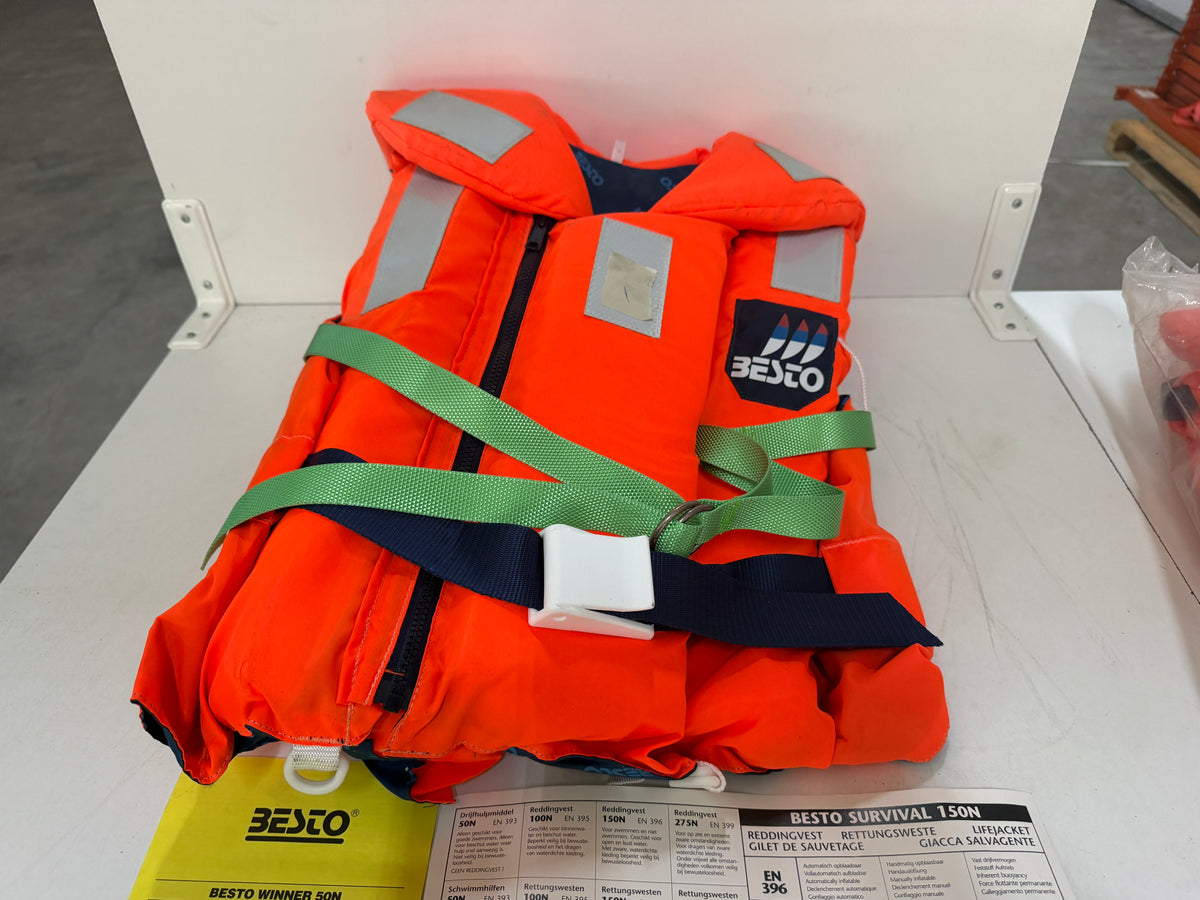 Partij NIEUWE Besto / Plastimo zwemvesten / reddingsvesten