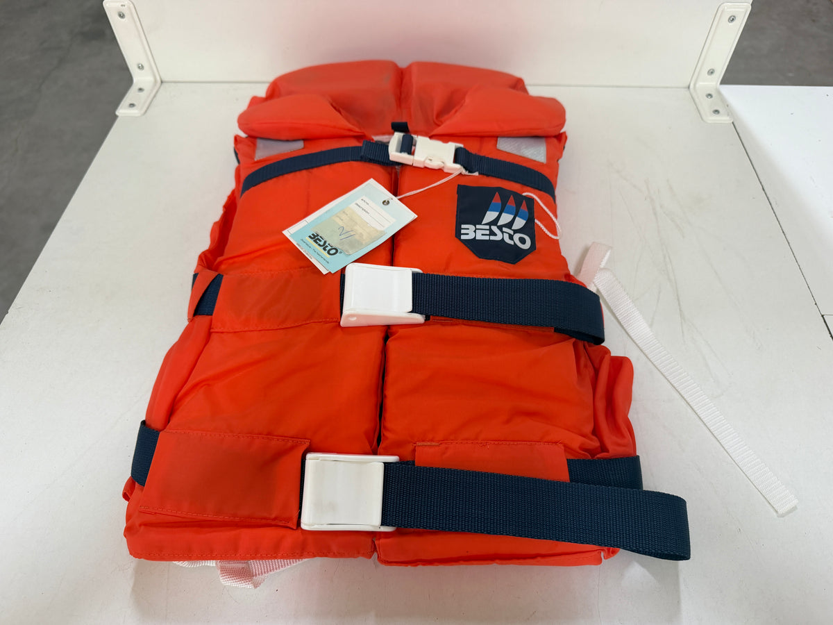 Partij NIEUWE Besto / Plastimo zwemvesten / reddingsvesten