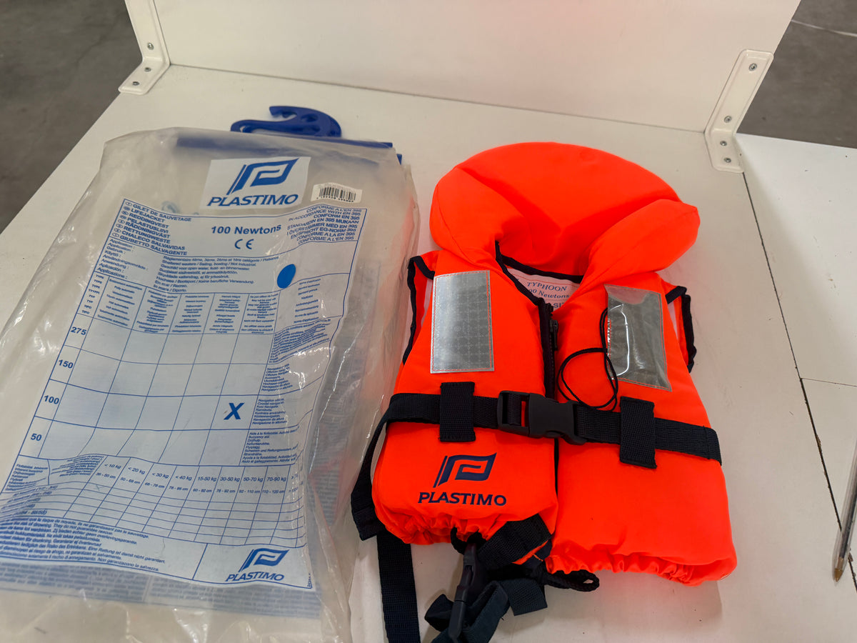 Partij NIEUWE Besto / Plastimo zwemvesten / reddingsvesten