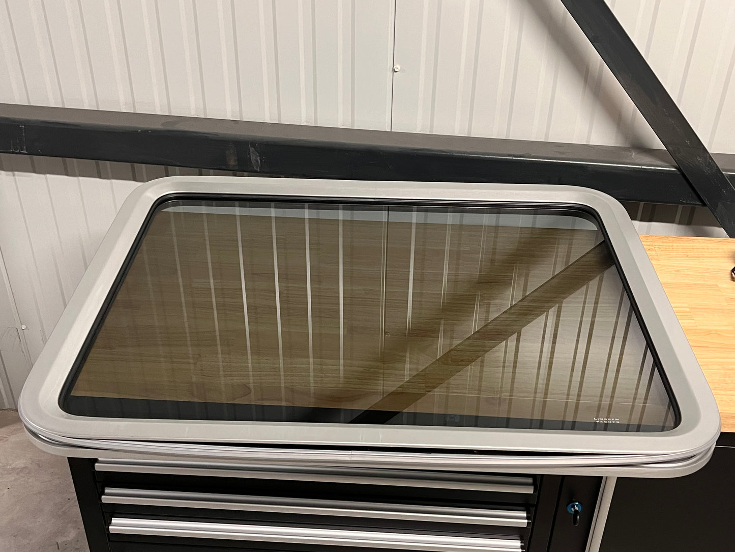 Linssen Yacts dekraam / ramen / dekluiken 92 x 71 cm