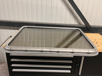 Linssen Yacts dekraam / ramen / dekluiken 92 x 71 cm