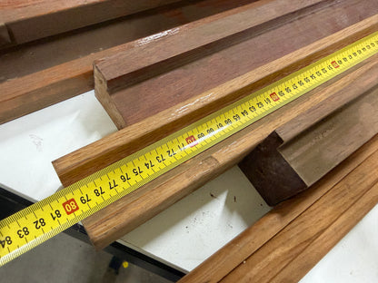 Diverse balkjes / restanten (teak) hout