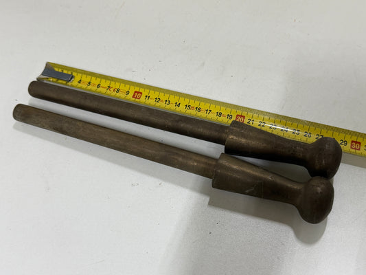 2 Bronzen / Messing korvijnagels 28 cm