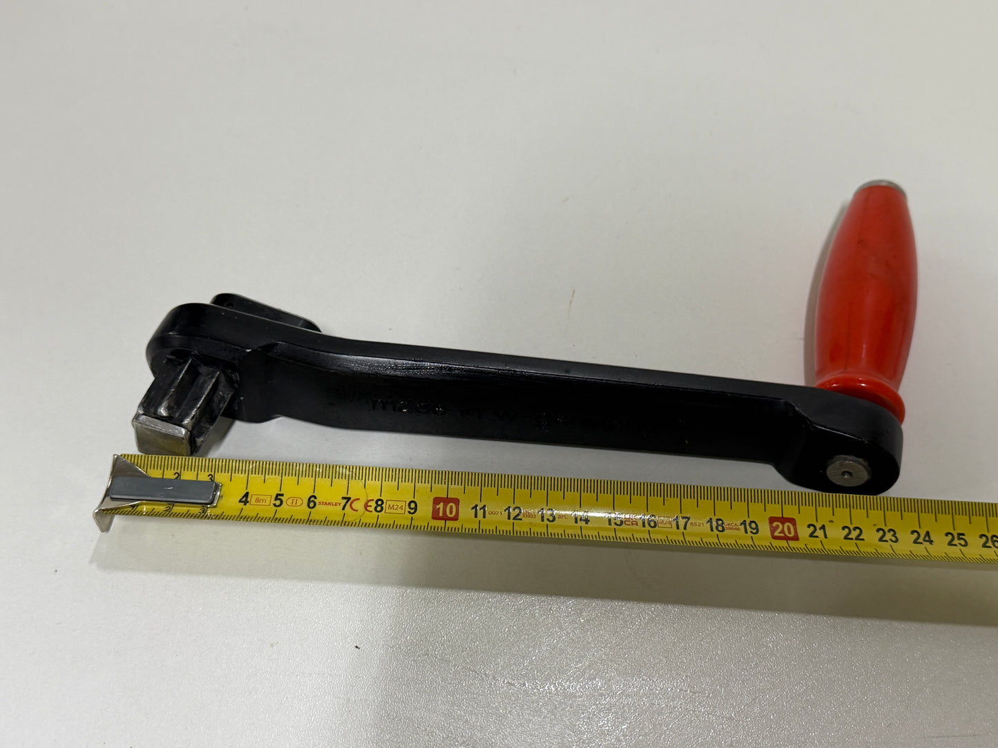 Meissner lierhendel 24 cm met lock  NIEUW