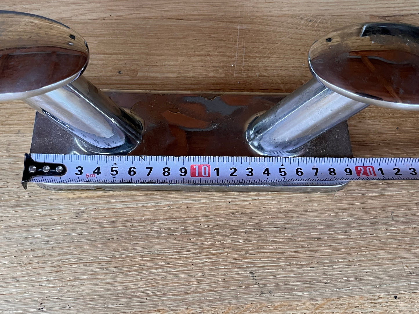 RVS bolder / kikker op voetplaat 195 x 65 mm