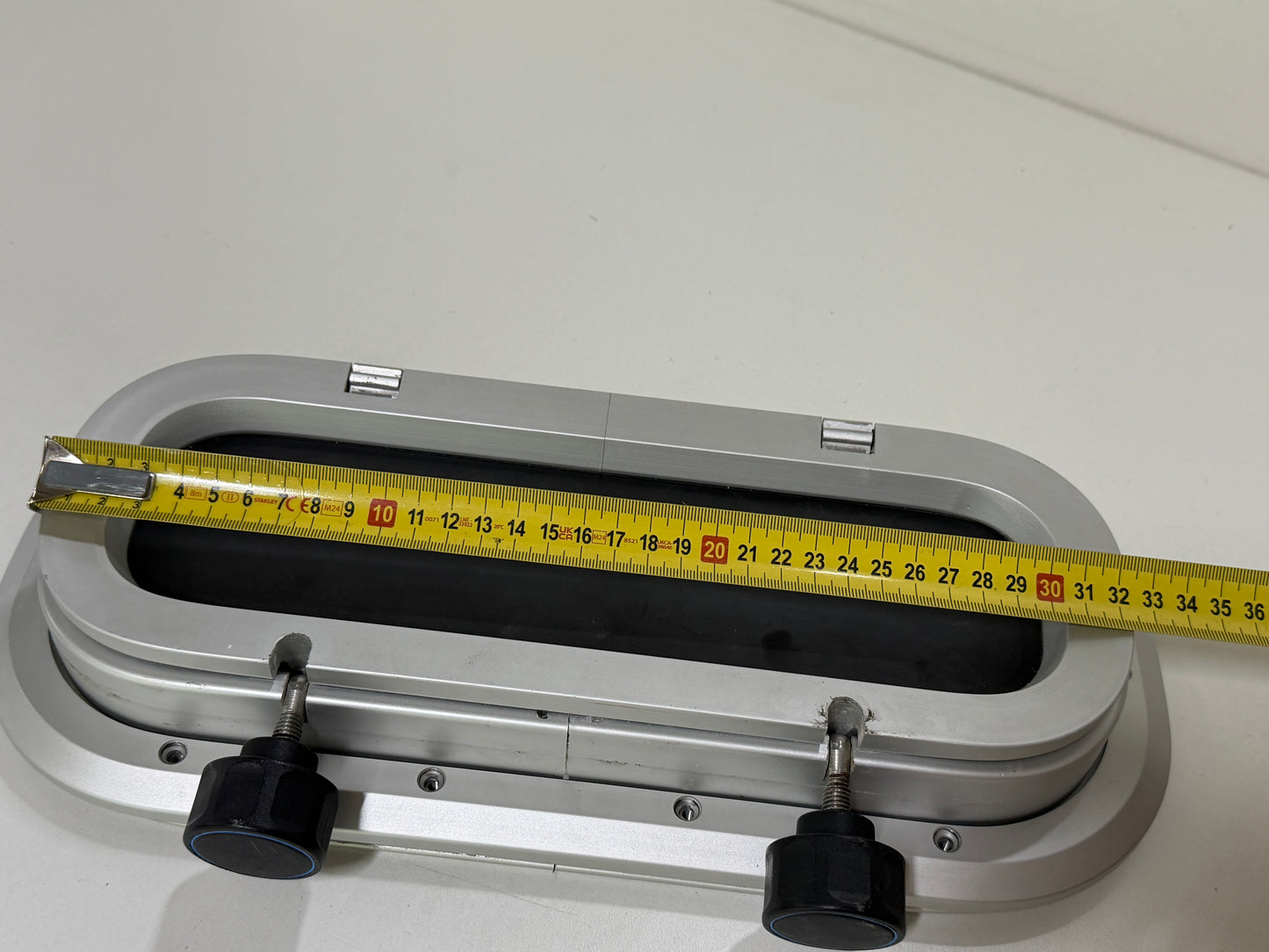 Gebo patrijspoort 370 x 165 mm zie advertentie