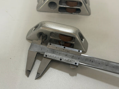 Aluminium 2 schijfs schildpadblok met oog 25 mm tot 8 mm lijn