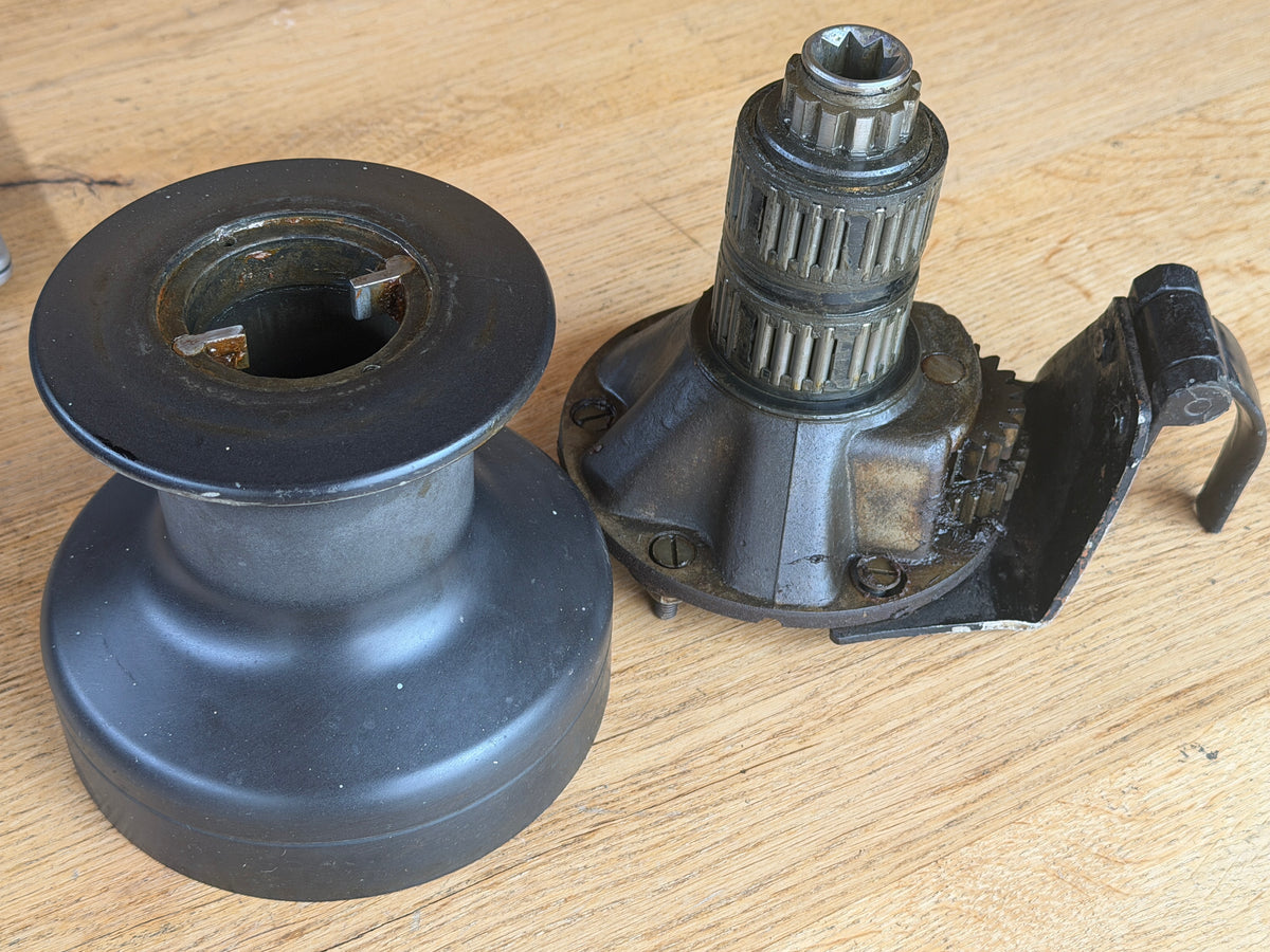 Meissner 26 two speed selftailing lier