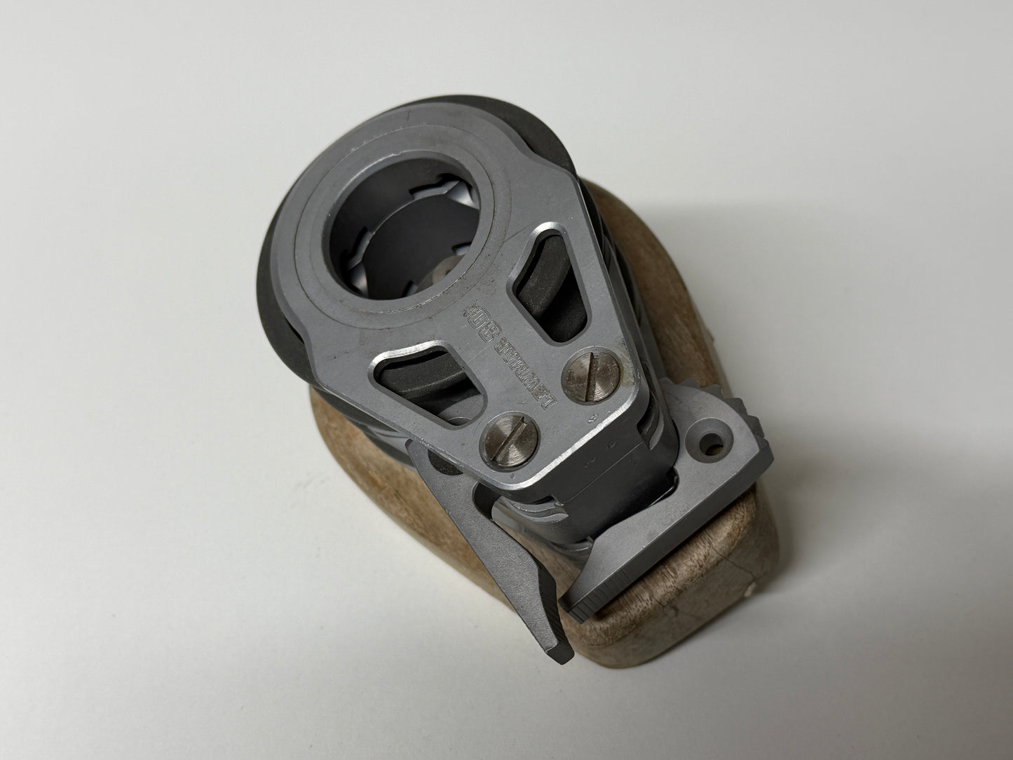 Lewmar racing 2 schijfs 80 mm voetblok met klem incompleet