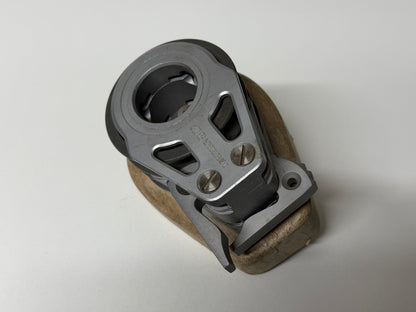 Lewmar racing 2 schijfs 80 mm voetblok met klem incompleet