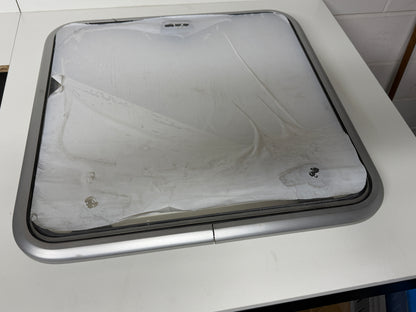 Lewmar dekluik 570 x 570 mm