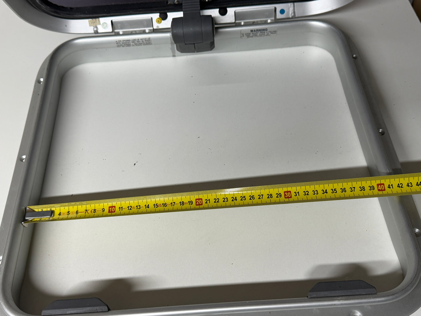 Lewmar dekluik / vluchtluik 48 x 48 cm