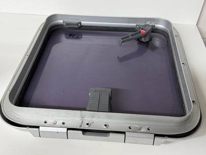 Lewmar dekluik / vluchtluik 48 x 48 cm