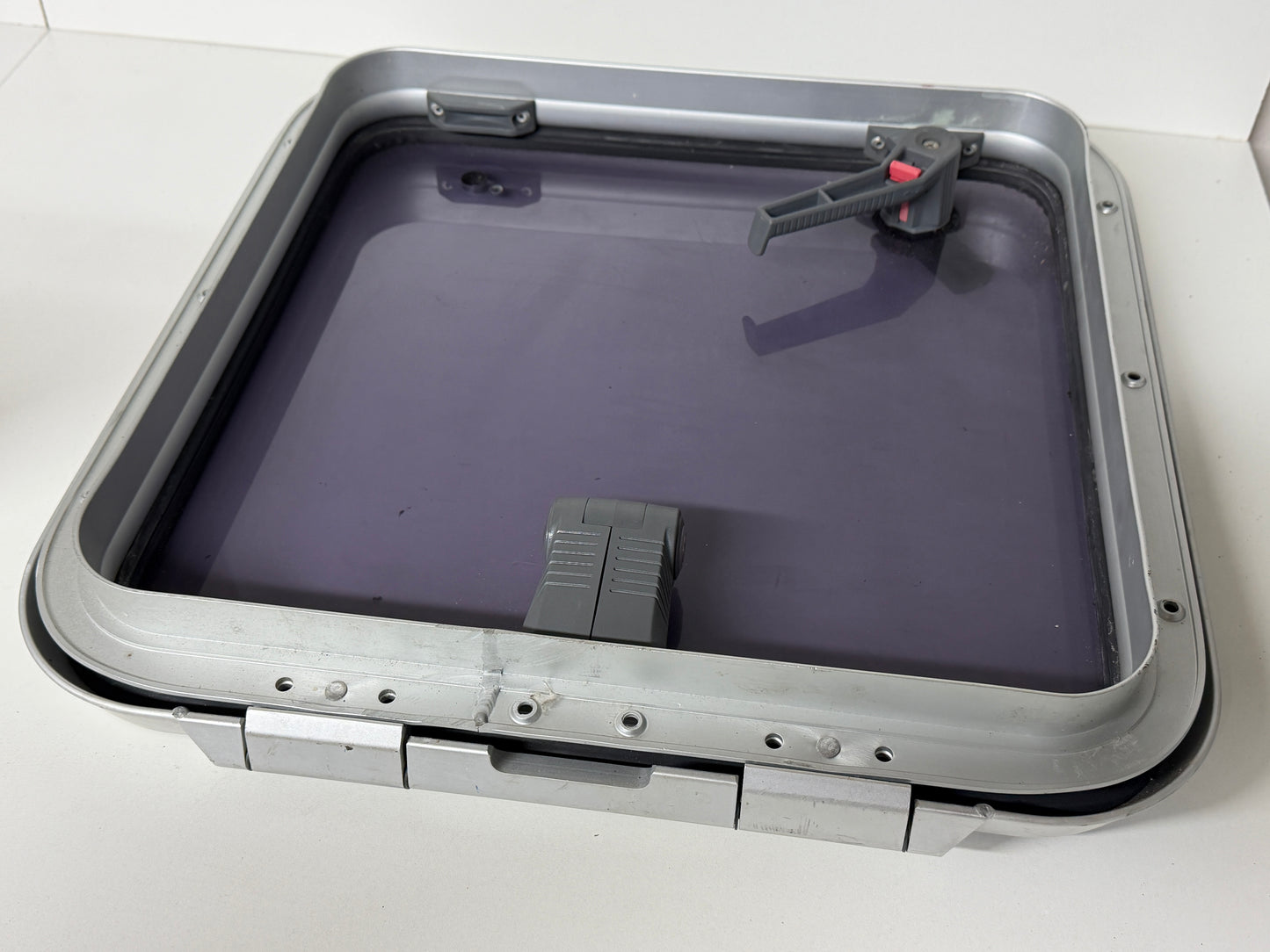 Lewmar dekluik / vluchtluik 48 x 48 cm