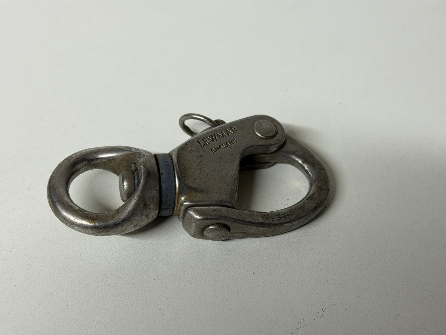 Lewmar rvs sluiting met draaibaar oog 90mm