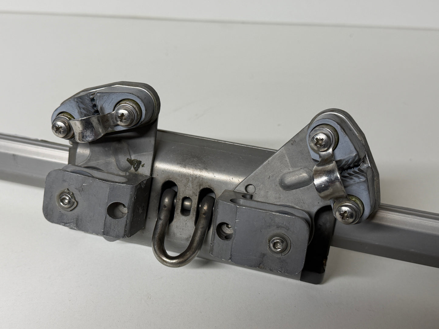 Rail 154 cm met gelagerde kar