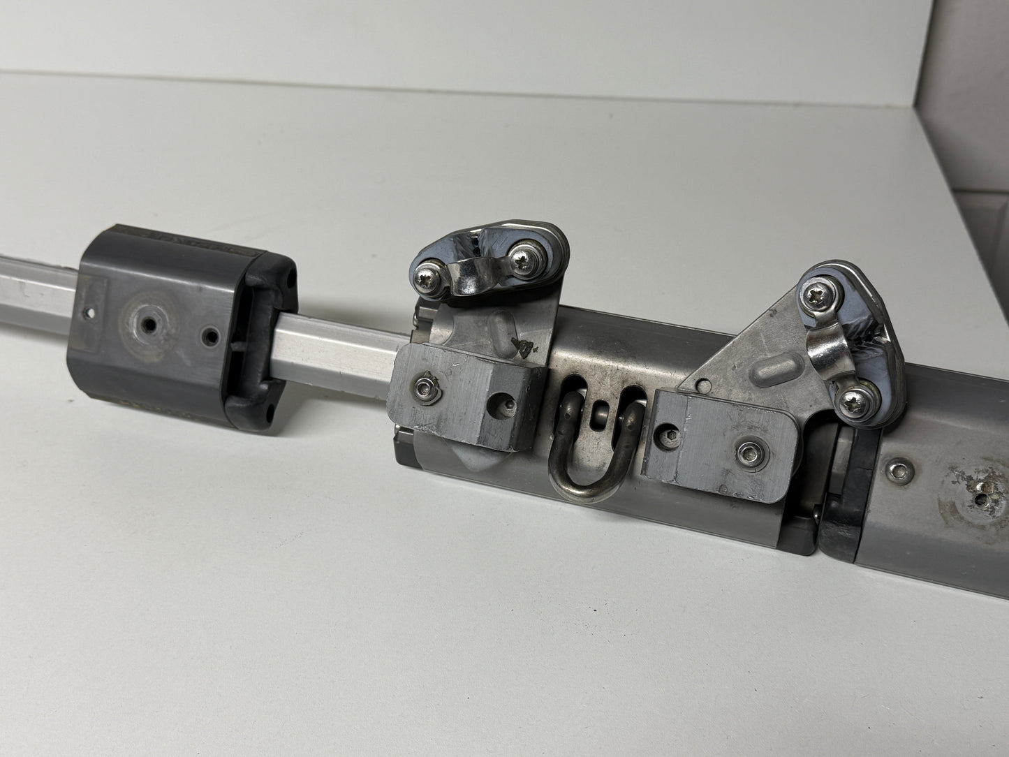 Rail 154 cm met gelagerde kar