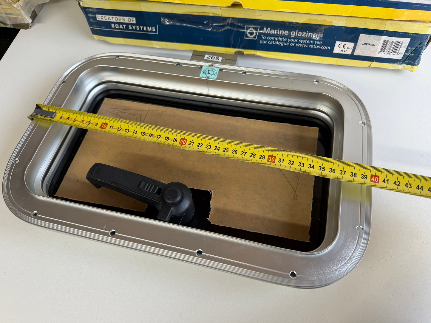 Vetus Libero ventilatieluik 340x195mm LIB3432L