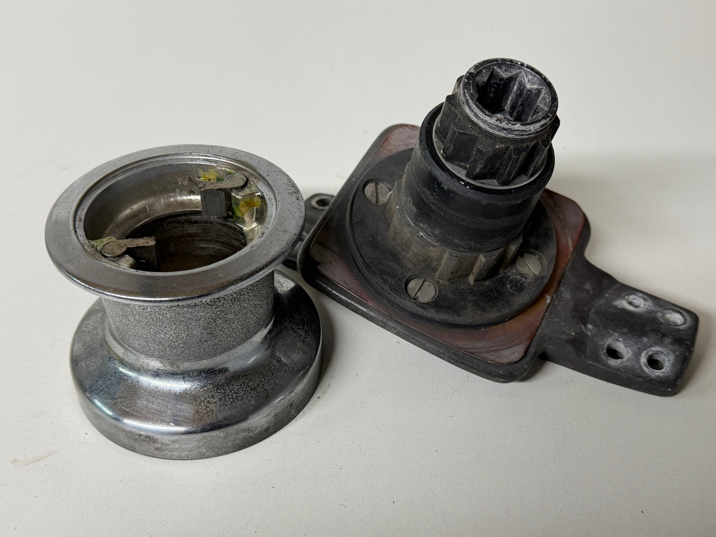 Lewmar 6 lier op beugel