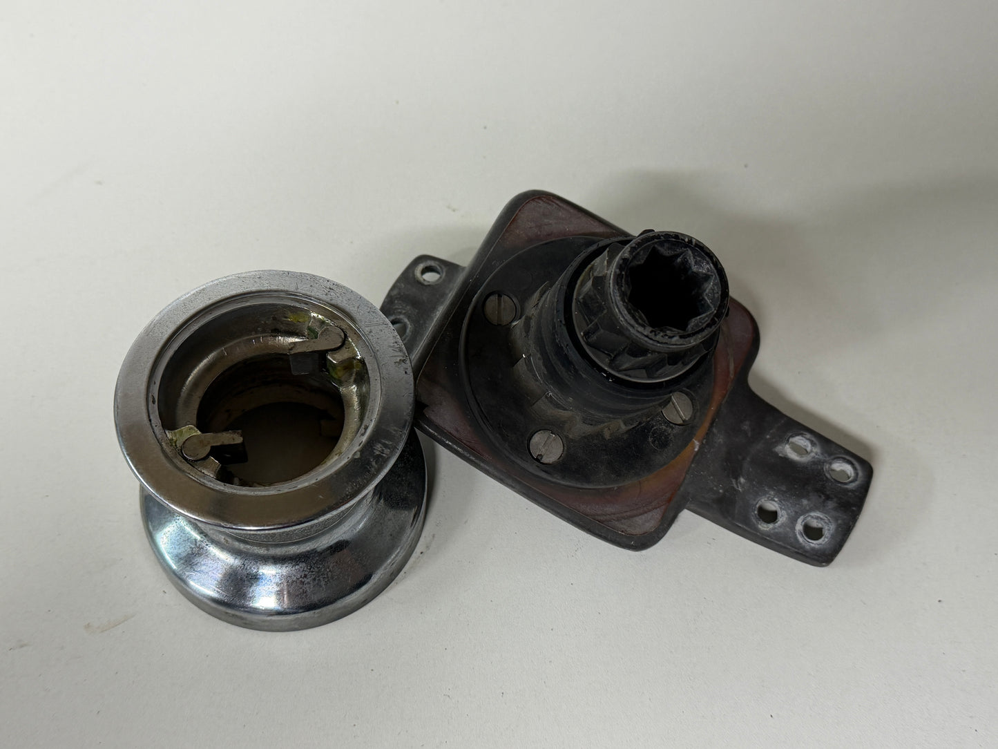 Lewmar 6 lier op beugel