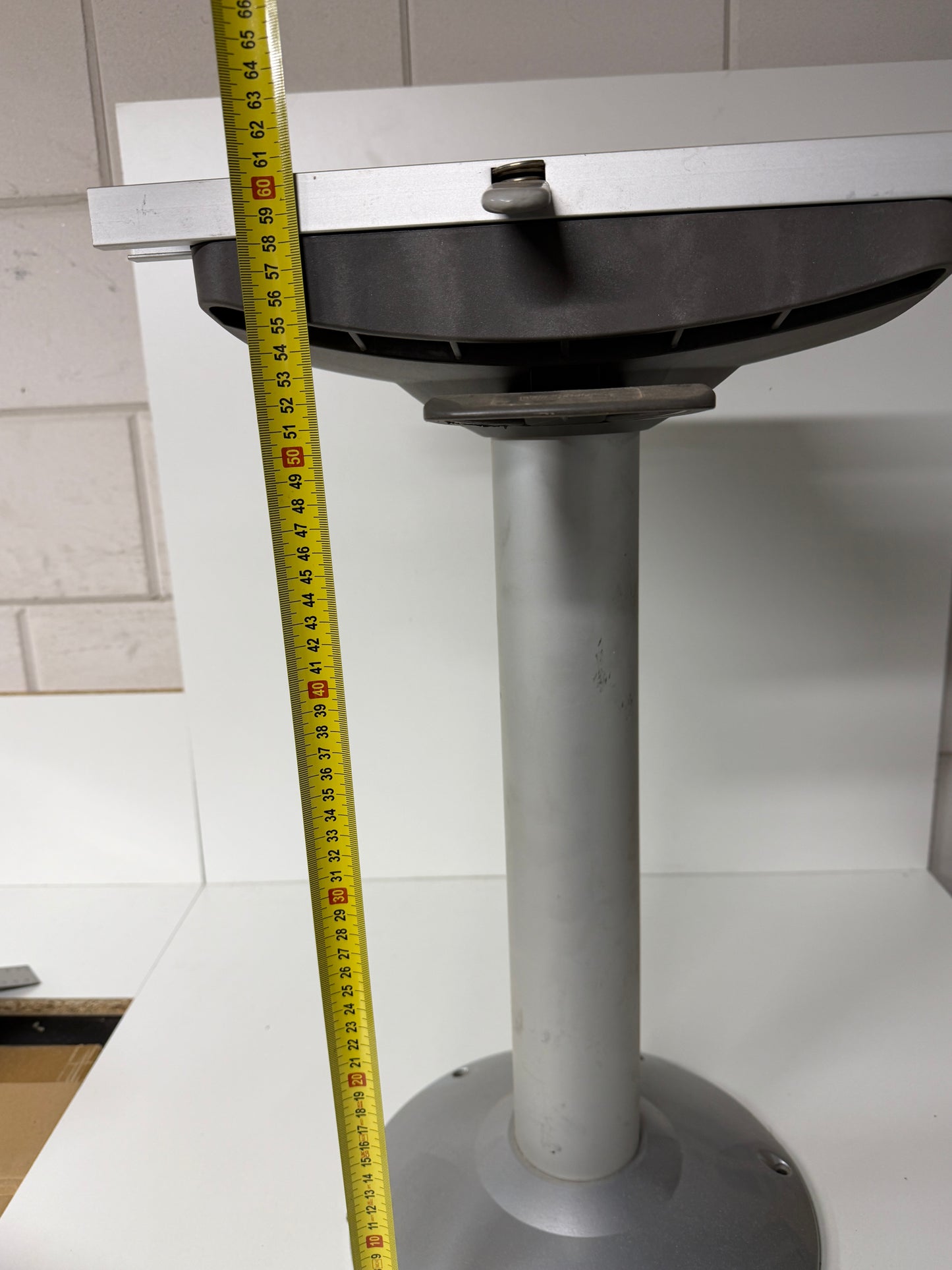 Vetus tafelpoot draaibaar 62 cm hoog