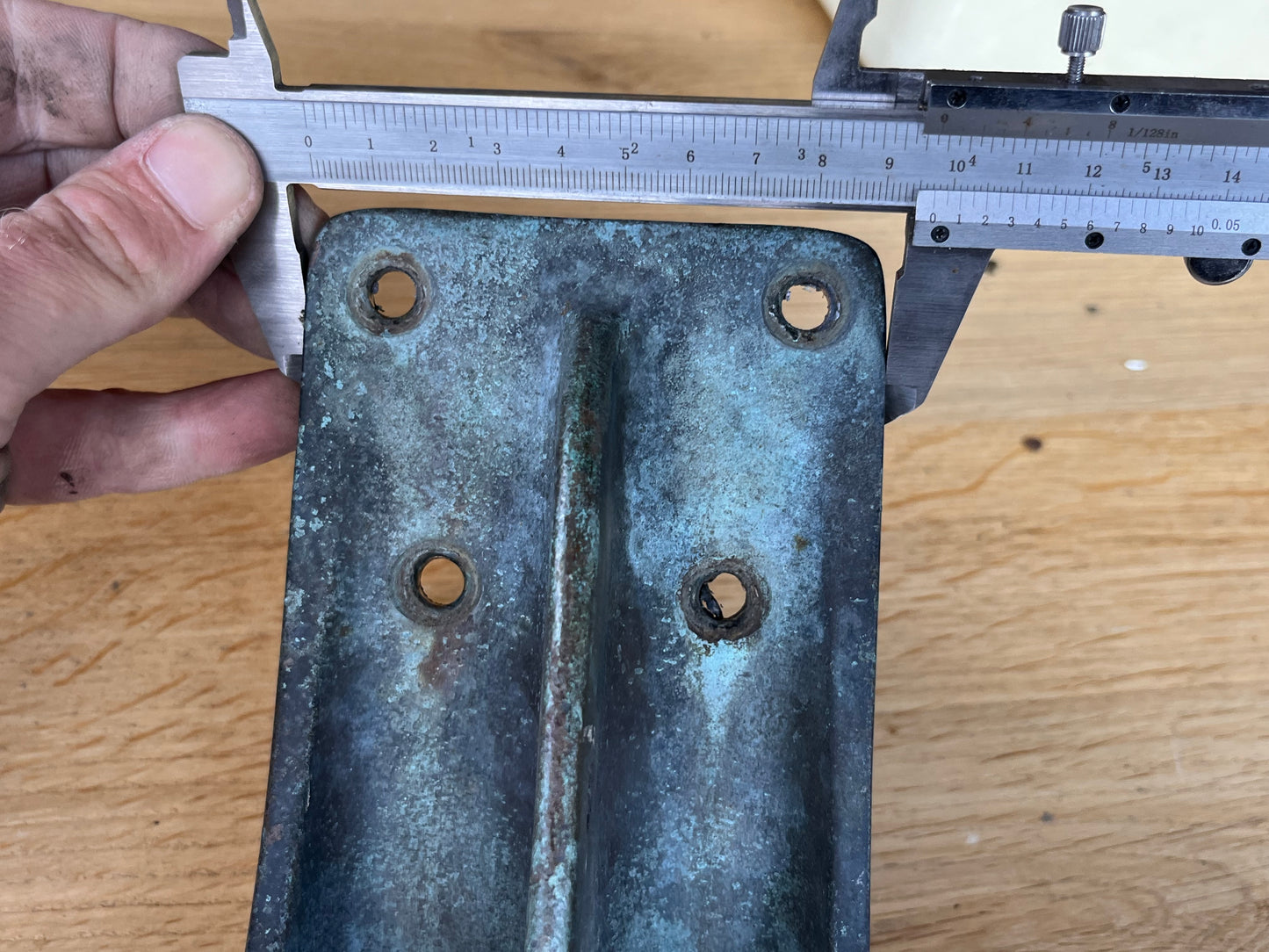 Bronzen boeggeleider