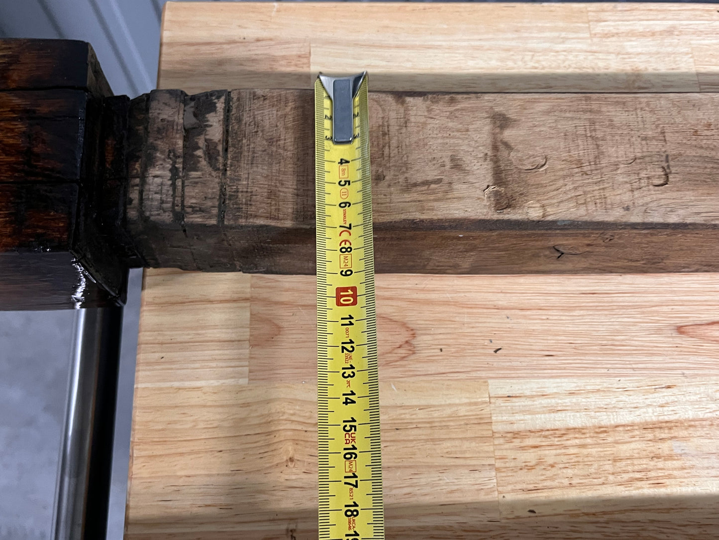 Klassieke houten bolder