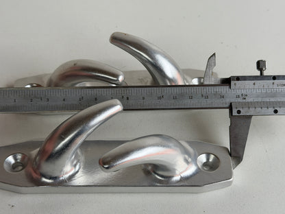 Verhaalkammen/boegklampen van Pfeiffer 147 mm