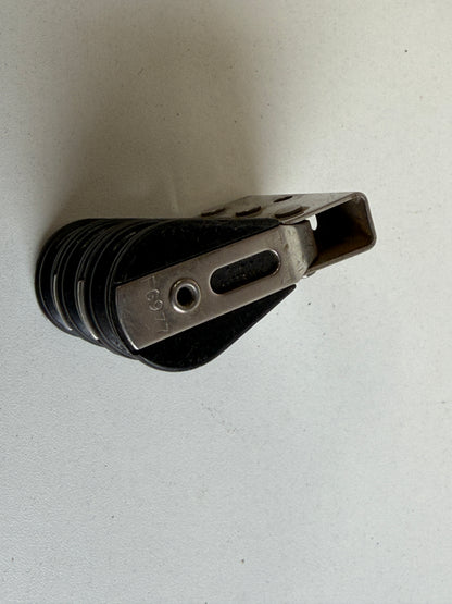 3 schijfs blok 28 mm max 7 mm lijn gelagerd zonder sluiting