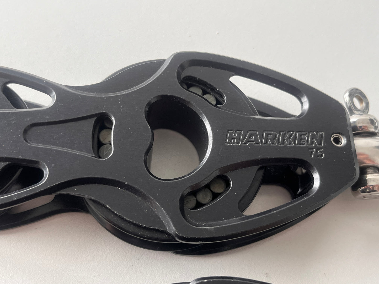 Nieuw Harken Black Magic vioolblok 75 mm met hondsvot
