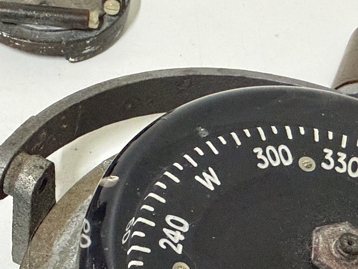 Sestrel Moore Compass / kompas Henry Browne & Son Ltd