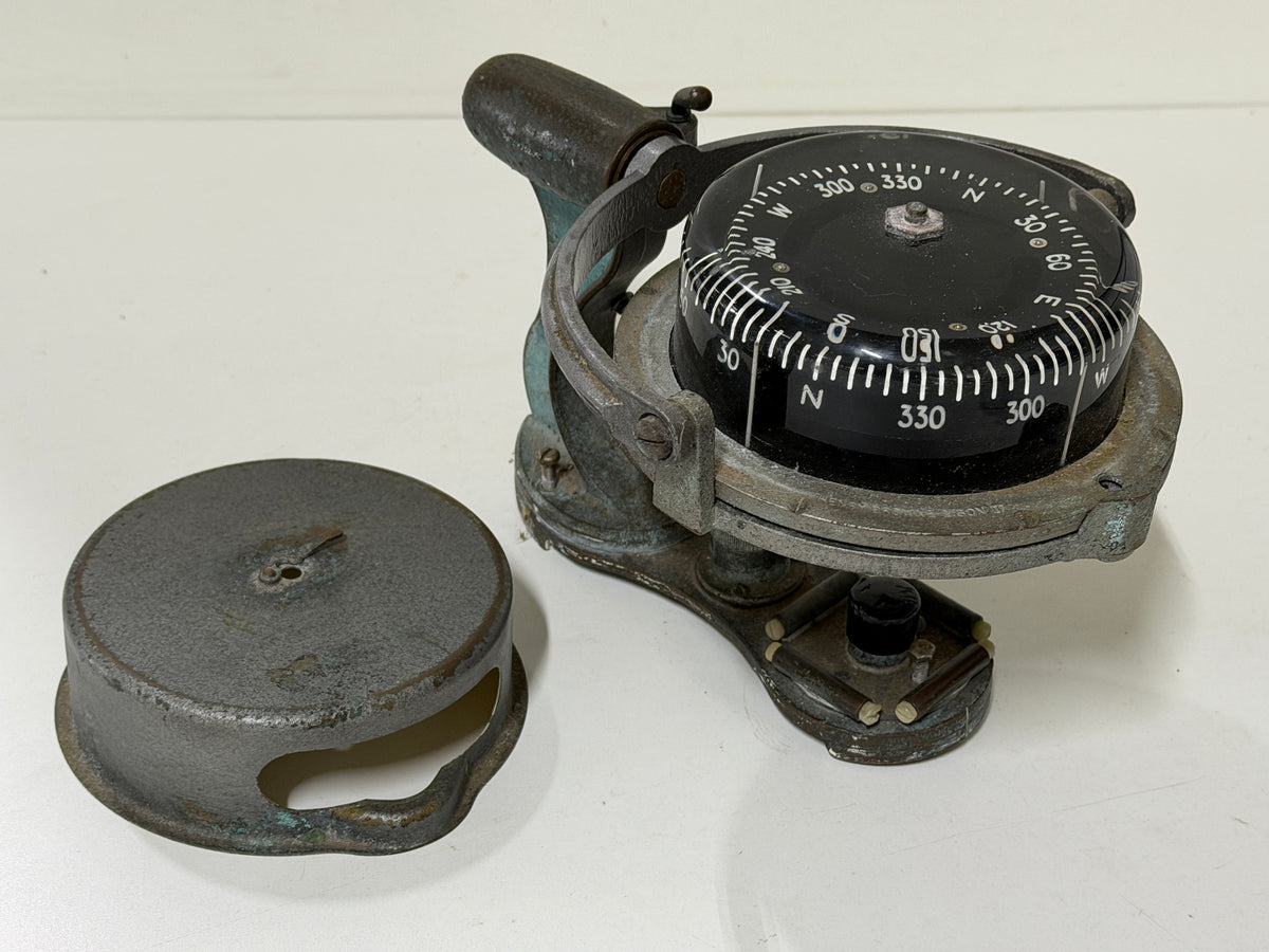 Sestrel Moore Compass / kompas Henry Browne & Son Ltd
