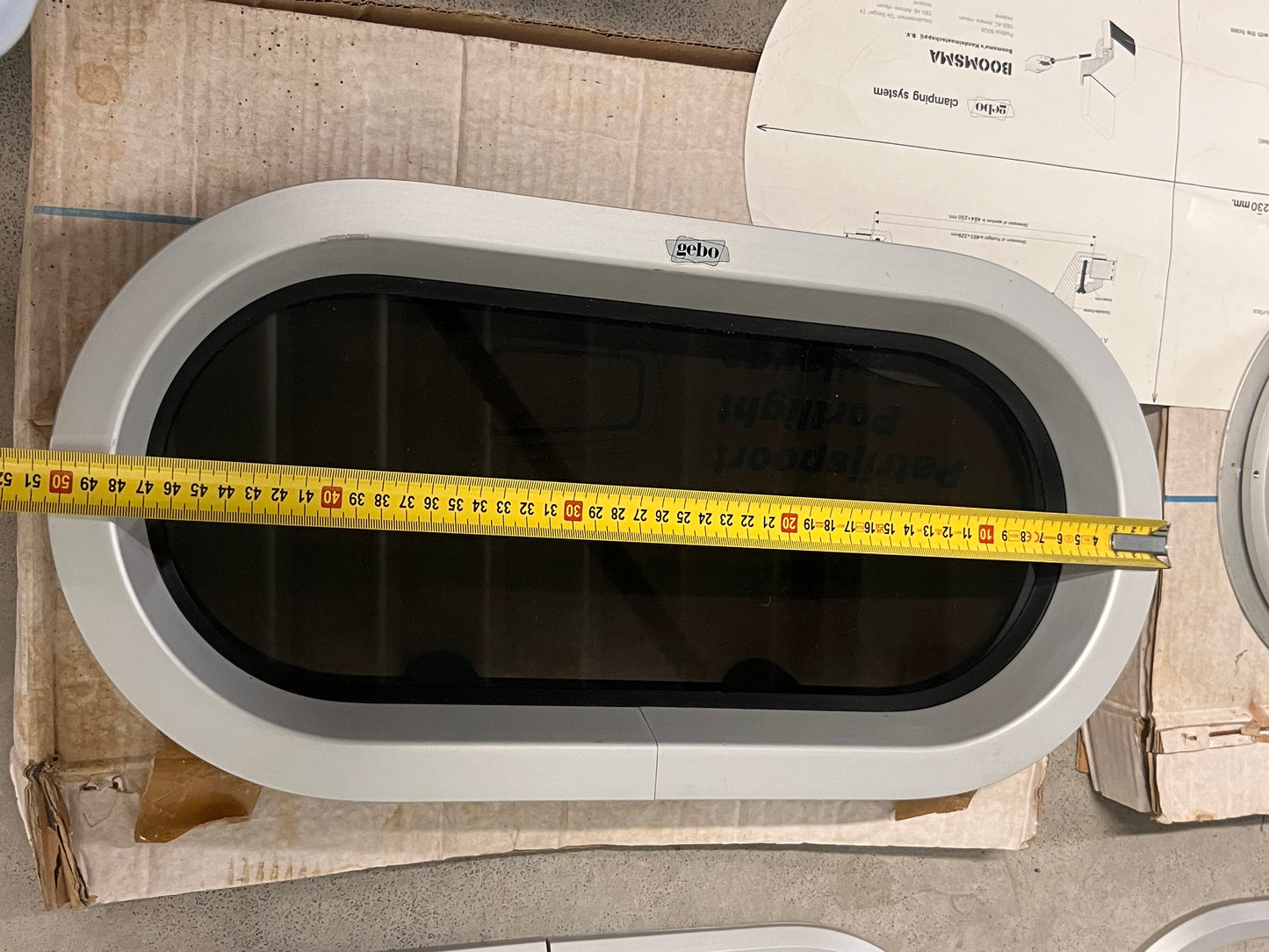 Gebo patrijspoort kogelrond / open raam 505 x 255 mm