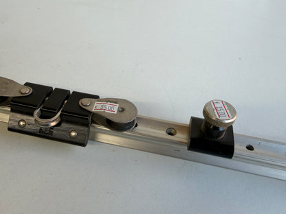 Rail 140 cm 23 mm breed met HYE kar en 2 stoppers nieuw