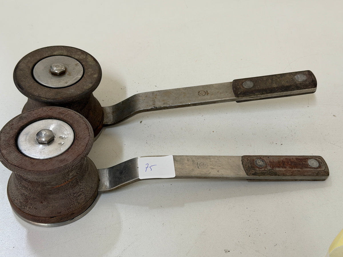 HYE tufnol lieren met vaste hendels nr 75