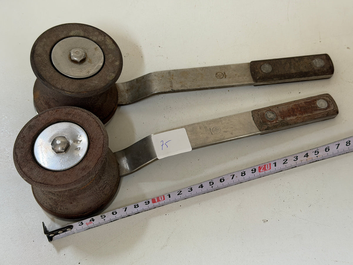 HYE tufnol lieren met vaste hendels nr 75