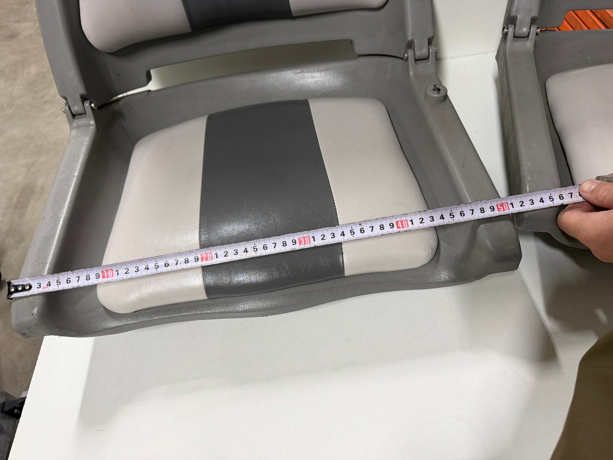 Kunststof klapstoel met brede zit met draaiplateau
