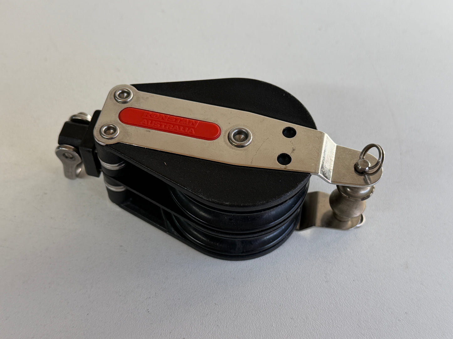 Ronstan 2 schijfs blok 57 mm 12 mm lijn gelagerd, hondsvot