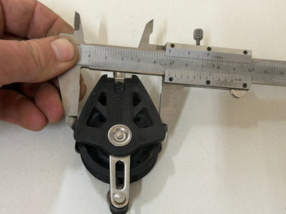 Lewmar 1 schijfs Synchro blok 50 mm 10 mm lijn met hondsvot