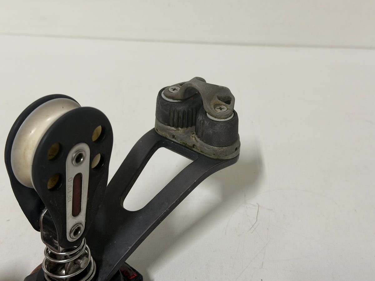 Ronstan draaibare grootschoot swivel basis met blok en klem