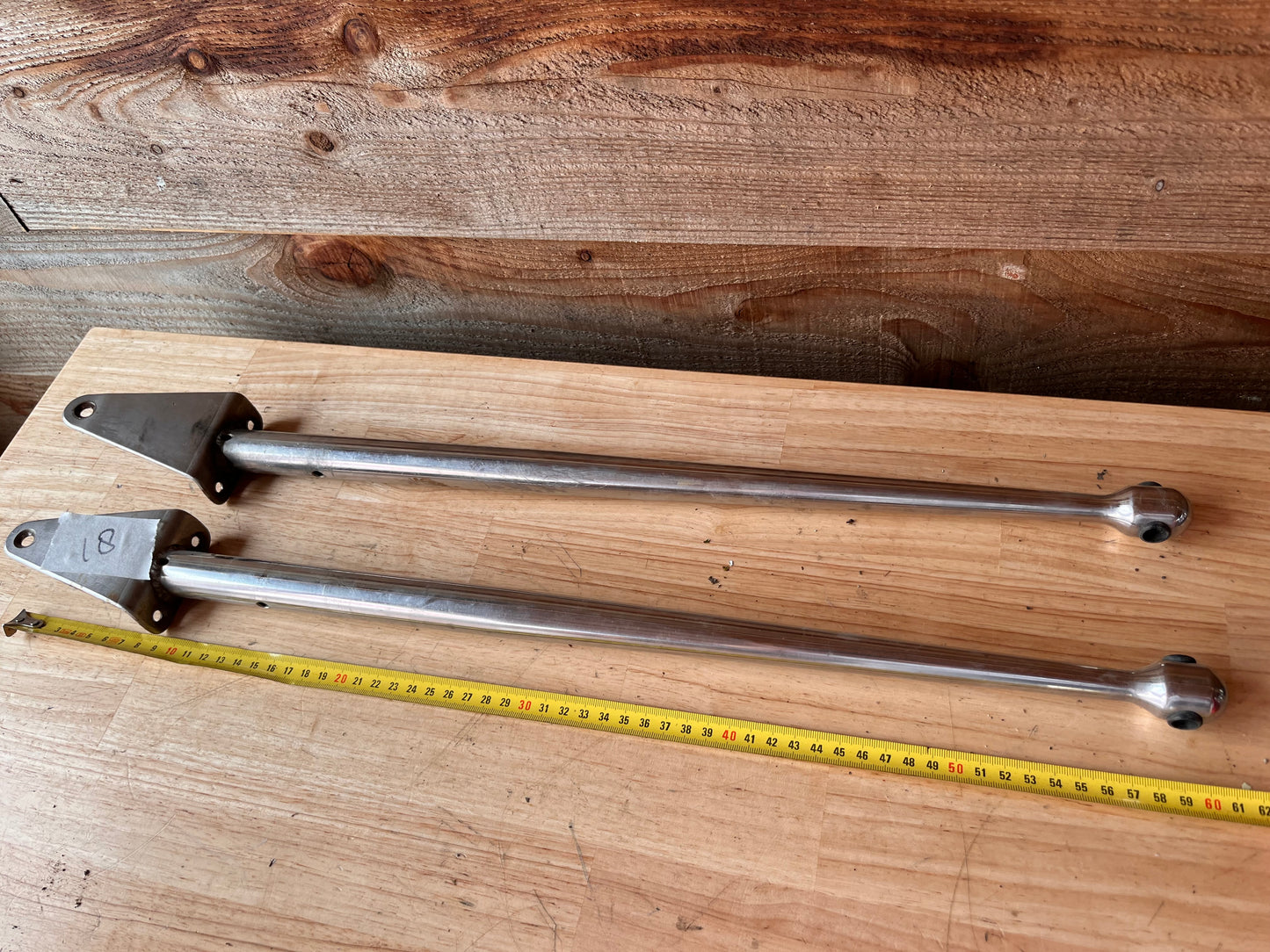 2 rvs scepters met bevestiging 50 cm