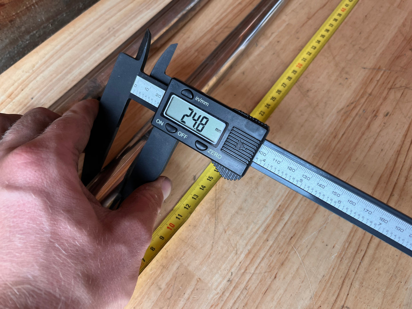 2 rvs scepters met bevestiging 50 cm