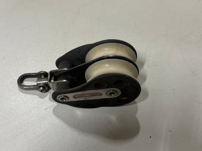 Ronstan 2 schijfs blok 47 mm tot 12 mm lijn met wartel